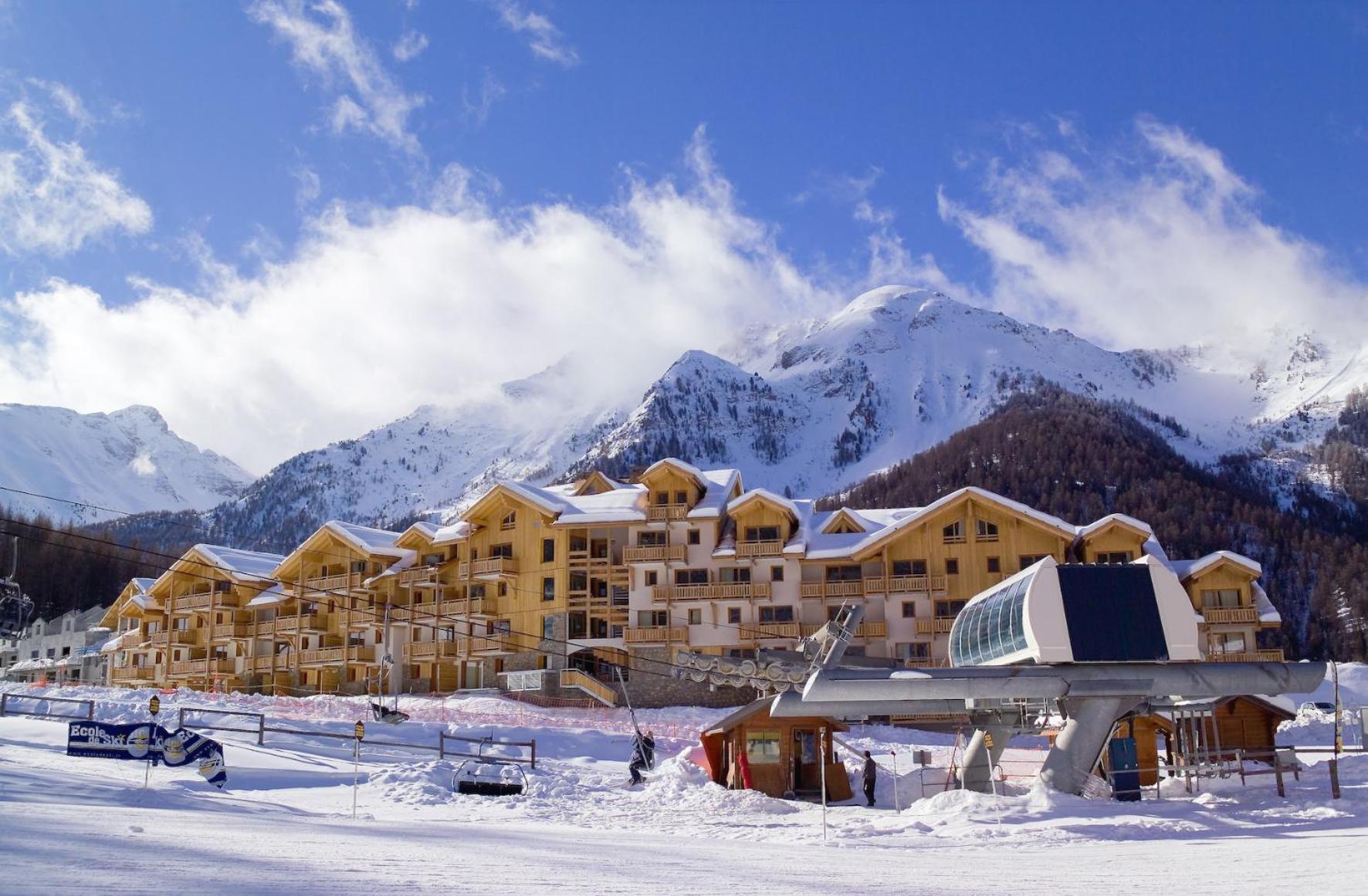 Madame Vacances Residence Le Parc Des Airelles Les Orres Buitenkant foto
