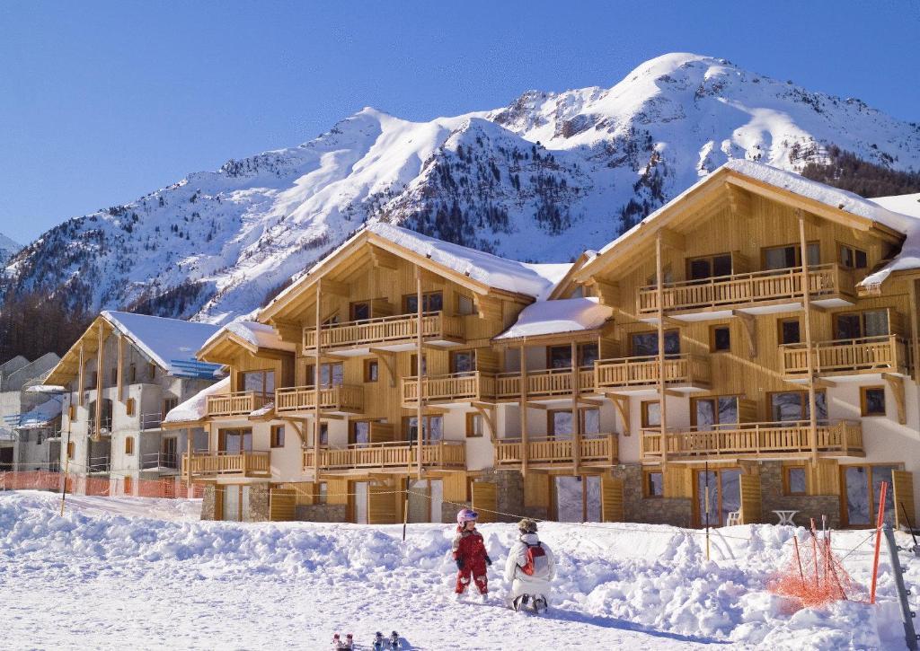Madame Vacances Residence Le Parc Des Airelles Les Orres Buitenkant foto